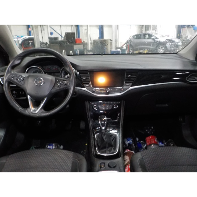 Capot Opel Astra K (2015 - 2022) Hatchback 5-drs 1.6 CDTI 110 16V (B16DTE(Euro 6))