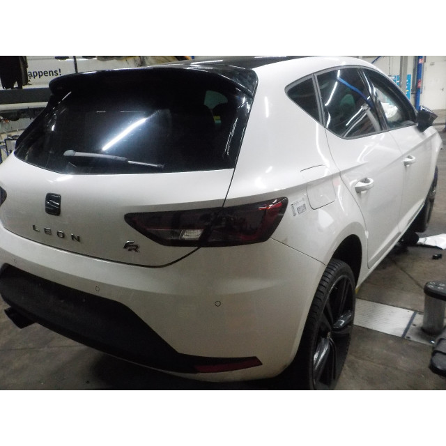 Réservoir de liquide de refroidissement Seat Leon (5FB) (2014 - présent) Hatchback 5-drs 1.4 TSI ACT 16V (CZEA)