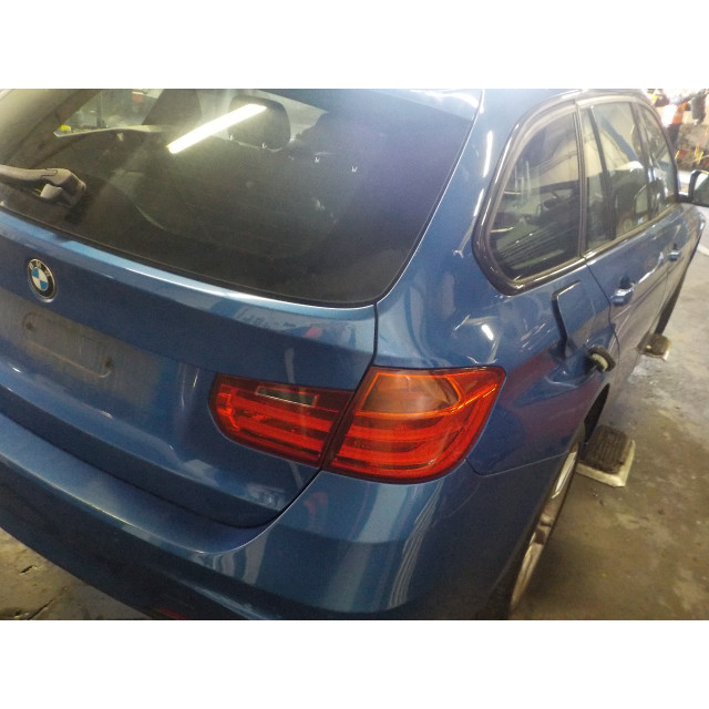 Lève-vitres électrique arrière droit BMW 3 serie Touring (F31) (2012 - 2016) Combi 320d 2.0 16V (N47-D20C)
