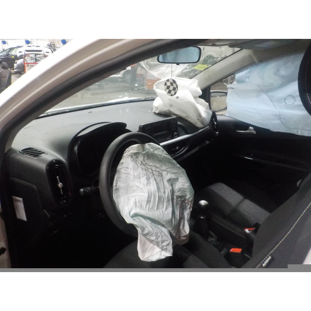 Moteur d'essuie-glaces de lunette arrière Kia Picanto (JA) (2017 - présent) Hatchback 1.0 12V (G3LD)