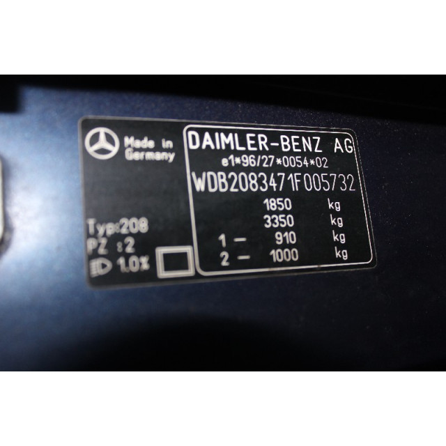 Feu arrière de porte de coffre - gauche Mercedes-Benz CLK (W208) (1997 - 2000) Coupé 2.3 230K 16V (M111.975)