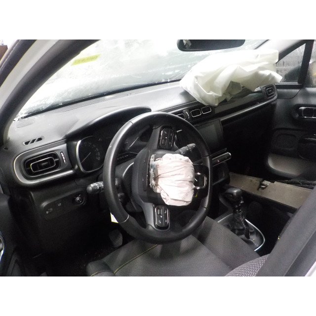Moyeu avant droit Citroën C3 (SX/SW) (2016 - présent) Hatchback 1.2 12V e-THP PureTech 110 (EB2ADT(HNP))