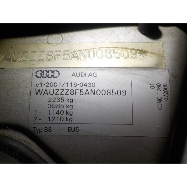 Ceinture de sécurité arrière droite Audi A5 Cabrio (8F7) (2009 - 2013) Cabrio 2.0 TFSI 16V Quattro (CDNC(Euro 5))