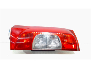 Feu arrière gauche extérieur Peugeot Bipper (AA) (2008 - présent) Van 1.4 HDi (DV4TED(8HS))